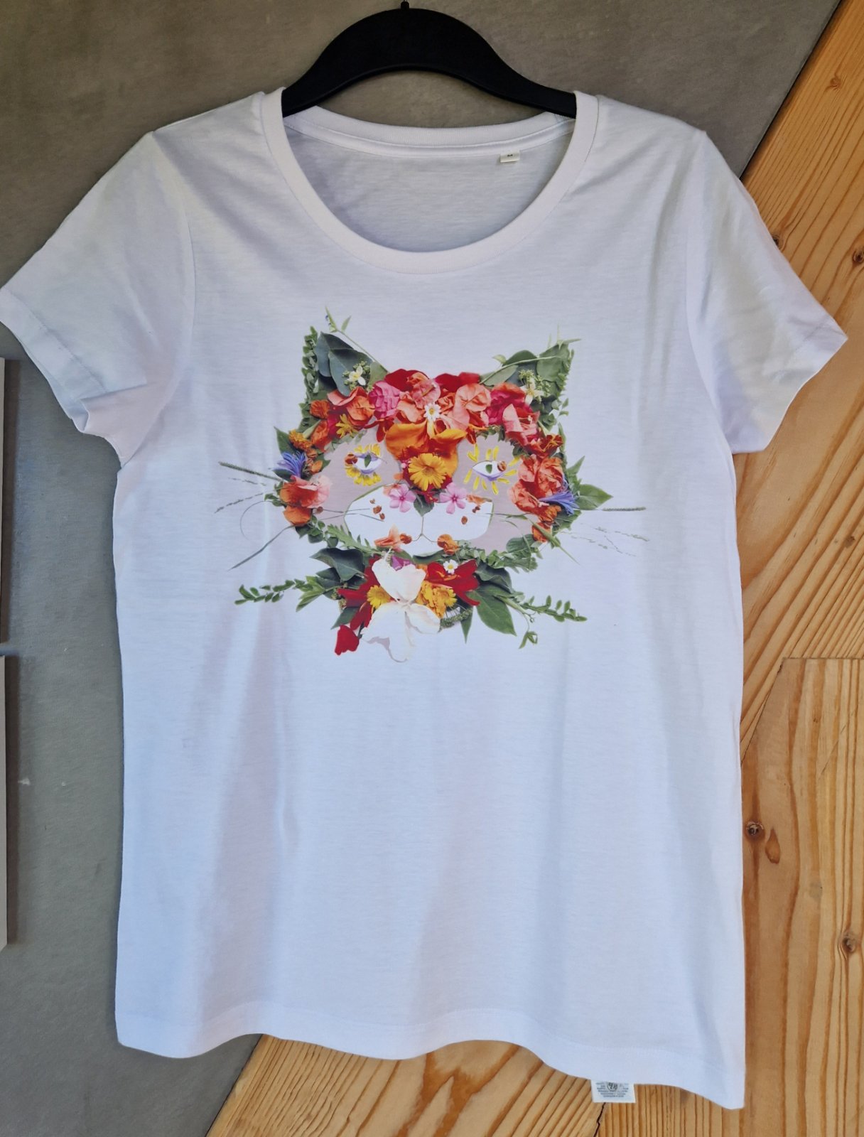 "Floral Cat" Light Weight T-Shirt